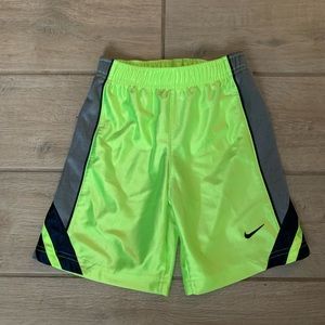 NIKE BASKETBALL SHORTS